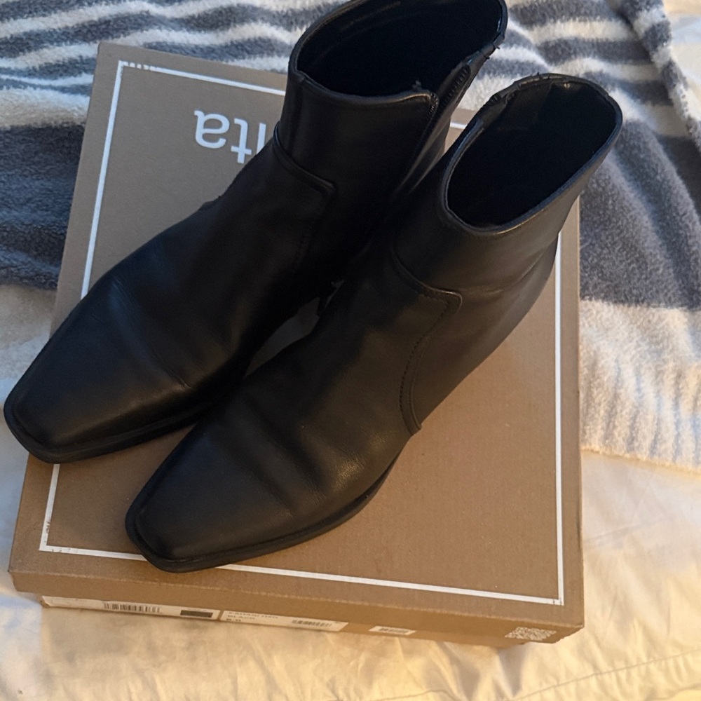 Black Leather women’s  Boots